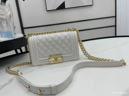 First Bag Ru BAG BOY CHANEL 0513